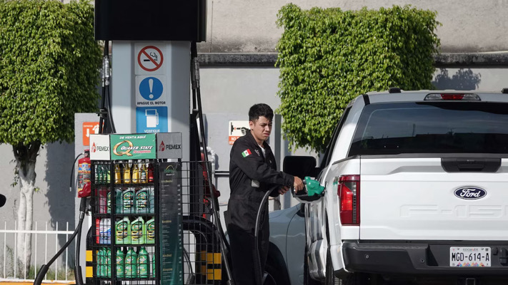 Tope de 27 pesos al diésel ante presión internacional en precios