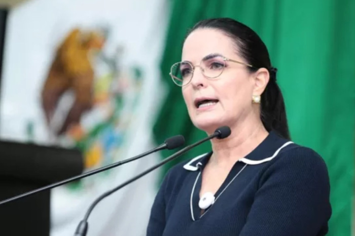 María Mandiola / A Estribor