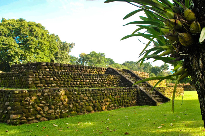 Vestigios de Izapa / Al Sur con Montalvo