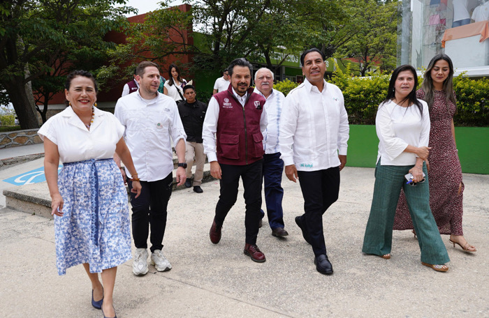 Zoé Robledo y gobernador Eduardo Ramírez dan la bienvenida a 371 médicos especialistas que se incorporan al IMSS Chiapas