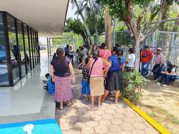 En Chiapa de Corzo protestan en CFE por cuatro días sin energía eléctrica