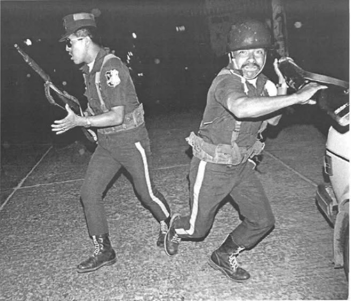 Los Javieres y un general… / Columna vertebral