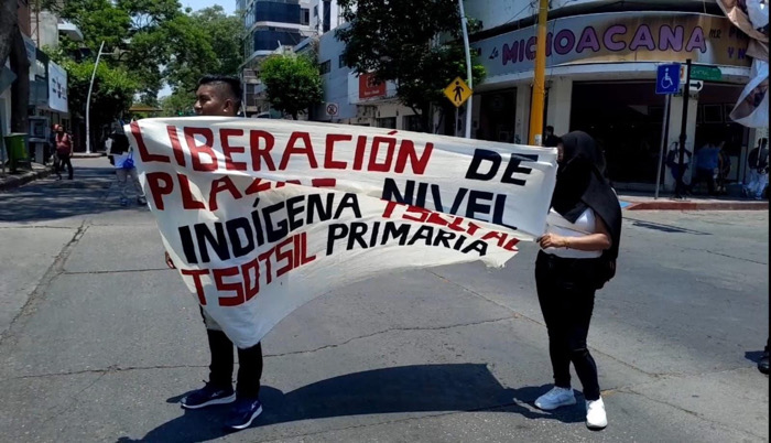 Aspirantes docentes protestan por retrasos en asignación de plazas