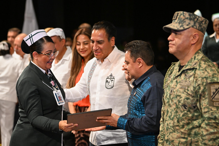 Reconocen en Chiapas la vocación y entrega del personal de enfermería