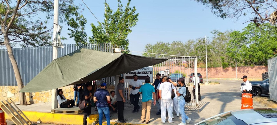 Cumple segundo día paro en hospital del ISSSTE en Tuxtla
