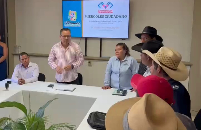 Habitantes de San Fernando protestan por falta de obras