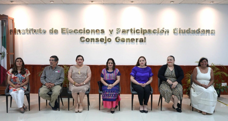 Entrega IEPC reconocimientos a personal con 15 años o más de servicio