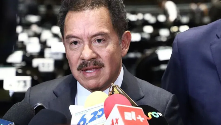 Mier niega cancelación de visa a Adán Augusto