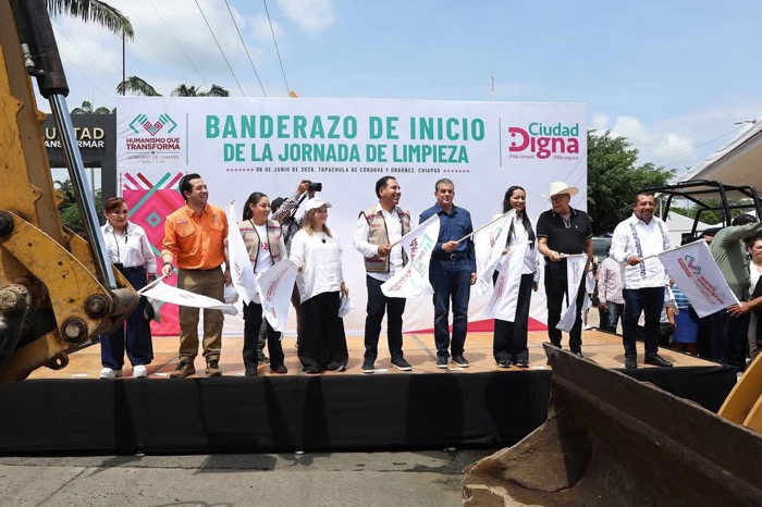 Anakaren Gómez Zuart encabeza Jornadas de Limpieza “Ciudad Digna” en Tapachula y Tuxtla Gutiérrez