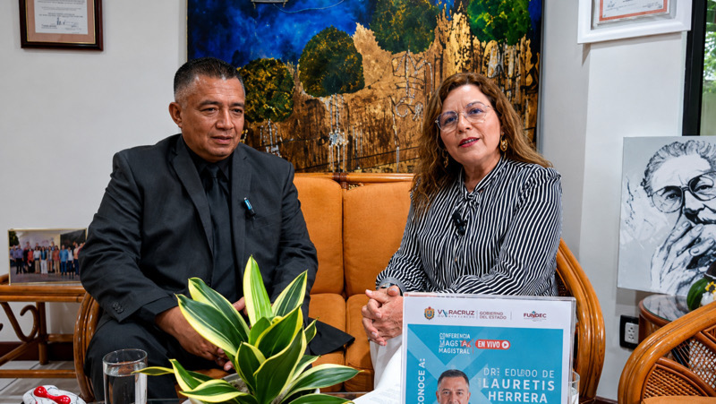 Reflexionan sobre libertad de expresión, periodismo y cultura en charla realizada en el Centro Cultural del Soconusco