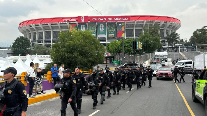 Marcha de CNTE hacia Estadio CDMX obliga a suspender actos públicos
