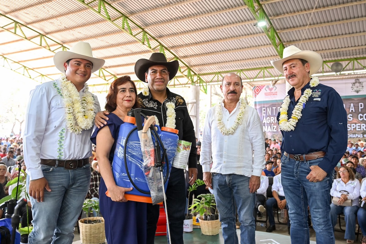 Eduardo Ramírez lleva apoyos productivos y obras prioritarias a La Concordia y Villa Corzo